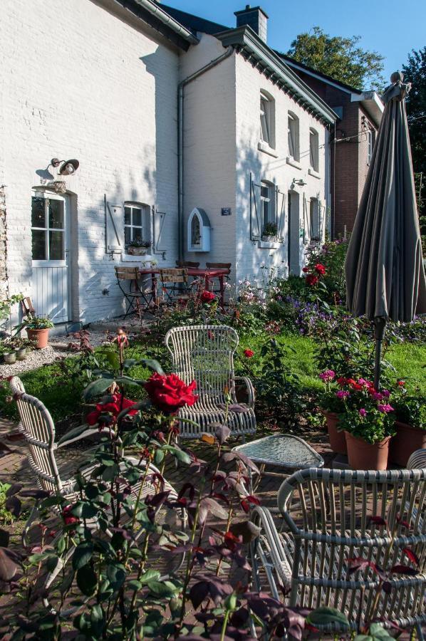 Puurteuven B&B Tussen Kunst En Natuur ฟูเริน ภายนอก รูปภาพ